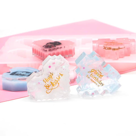 Pixelated Hearts Mould