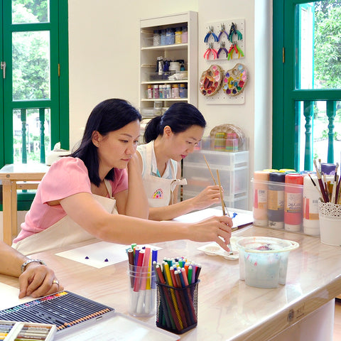 Book a CraftDesk by the Hour (Min. 2 Hrs)