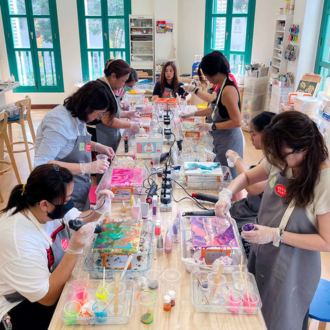 Resin Play Academy - Training Course Level 1